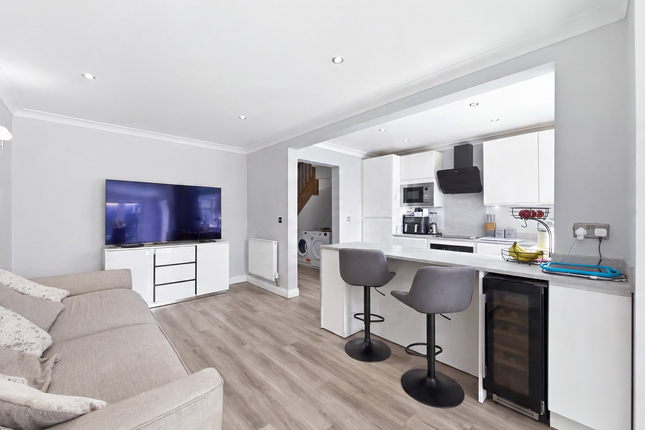 33, Murrayfield Road, Cardiff photo 2