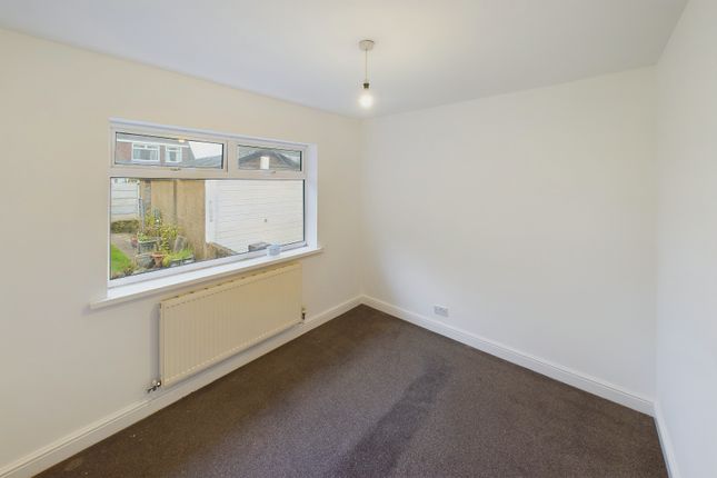 6, Hareden Close, Bamber Bridge photo 4