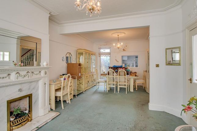 18, Holland Road, Westcliff-on-Sea photo 3