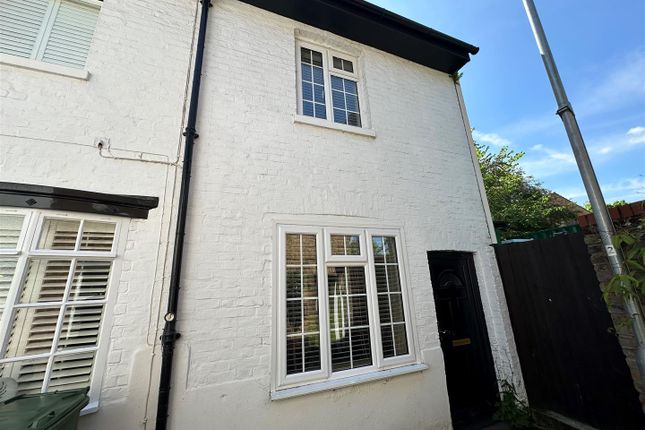 Thumbnail Terraced house to rent in Terrace Gardens, Watford