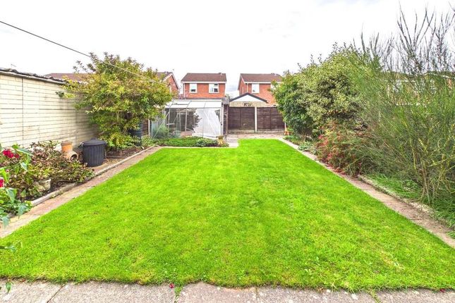 101, Elm Drive, Market Drayton photo 2