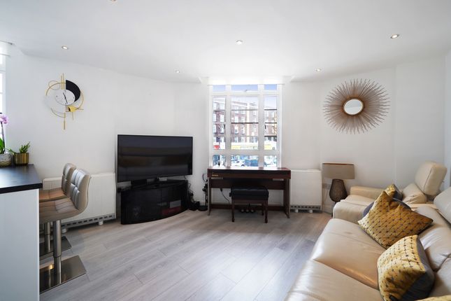 Flat for sale in Flat 1, 45 Streatham Hill, London