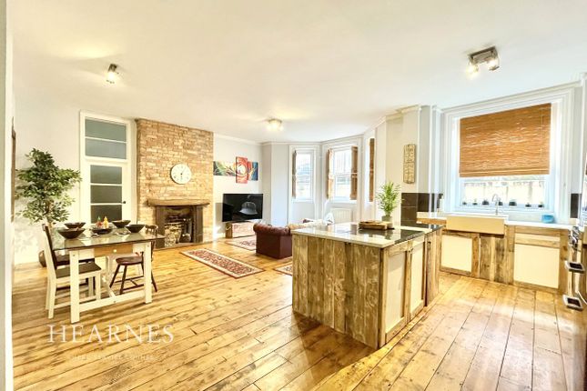 2-bed flat on Grand Marine Court, Durley Gardens, Bournemouth, £325,000