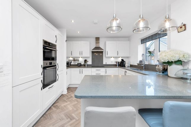 38 King James Close, Ely photo 3