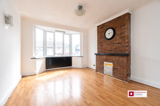 10, Wadeville Avenue, Romford, photo 3