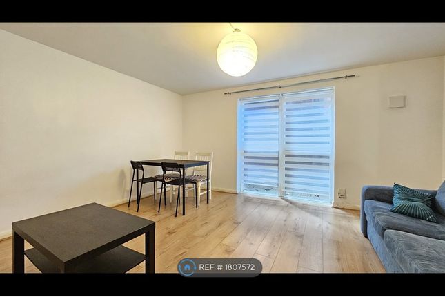 Flat, Brookes Court Baldwins Gardens, London photo 2