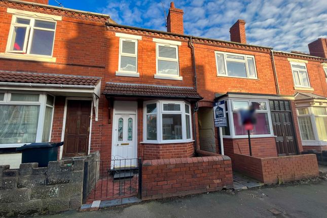 Terraced house to rent in Park Road, Dudley