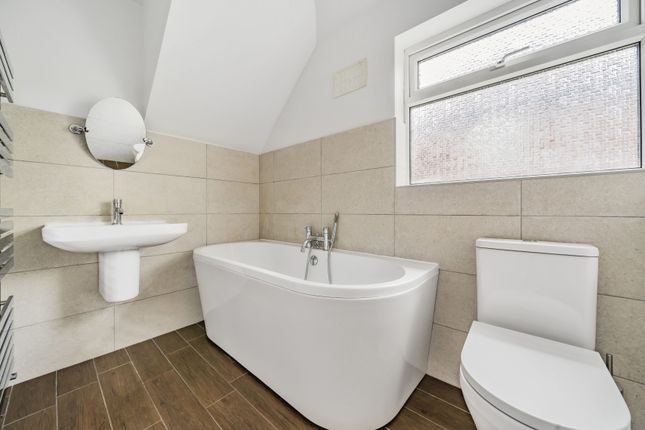 36, Reed Avenue, Orpington photo 4