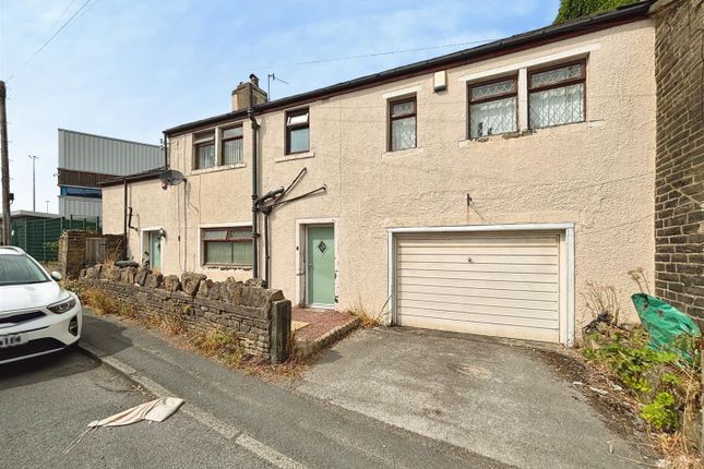 3-bed house on 104, Haycliffe Lane, Bradford, £99,000