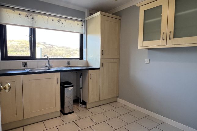 247, Heol Y Gors, Ammanford photo 3