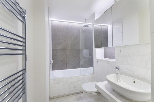Apartment 706 Charrington Tower 11, Biscayne Avenue, London photo 4