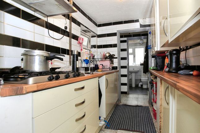 482, Gladstone Street, Peterborough photo 4
