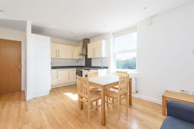 Flat 11, Brent View House, Golders Green photo 2