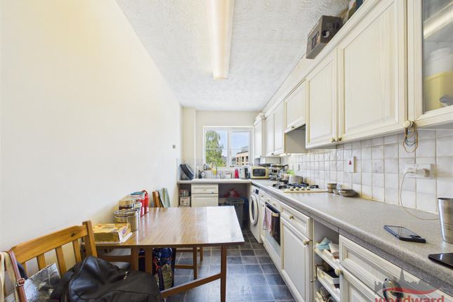 Flat 24, 24, Knowles Court, Gayton Road, Harrow photo 4