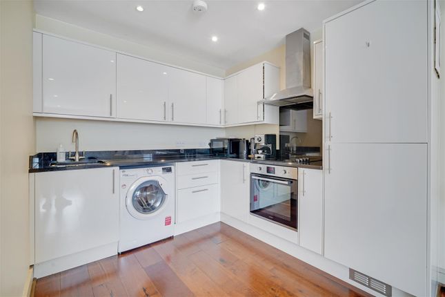 Flat 5, High Street, Weybridge photo 2