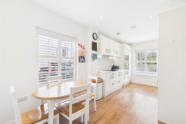 3, Blackberry Lane, Bude photo 3