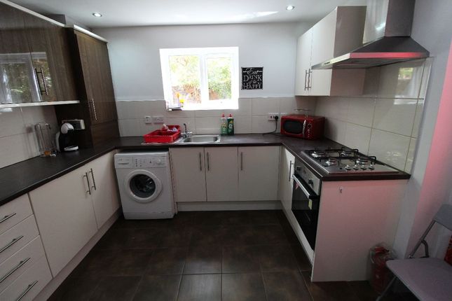 Terraced house to rent in Elliott Street, Preston, Lancashire