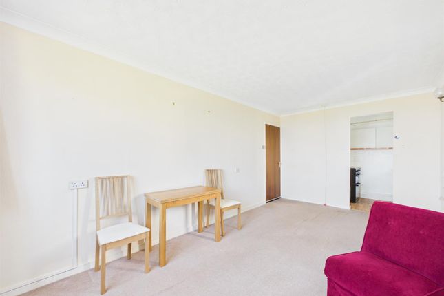 8 Montpellier House, Montpellier Crescent, Wallasey photo 3