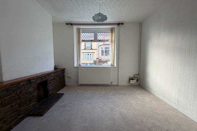 9 Upper Francis Street, Caerphilly photo 4