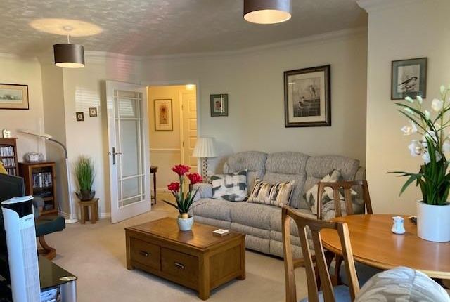 27, Linden Lodge, Bicester photo 2