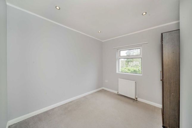 14B, Wellesley Road, Harrow photo 4