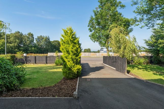 203, Lochend Road, North Lanarkshire photo 3