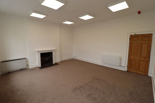 Flat 1, Crescent House, Bury St Edmunds photo 4