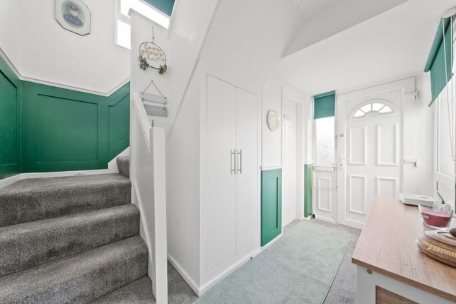 7, Hall Close, Wetherby photo 3