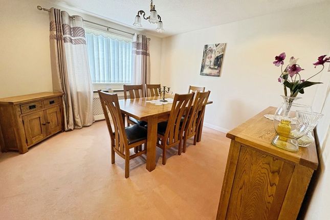 27, Palmers Green, Newcastle Upon Tyne photo 4