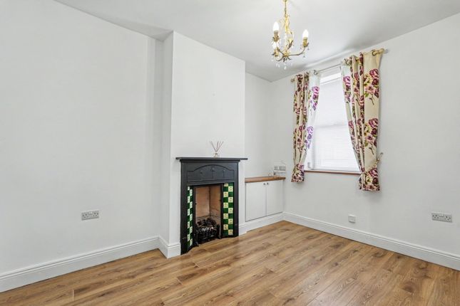 1, Carlton Road, Workington photo 4