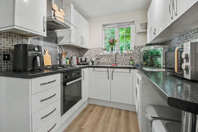 40 Squirrel Drive, Southampton photo 3