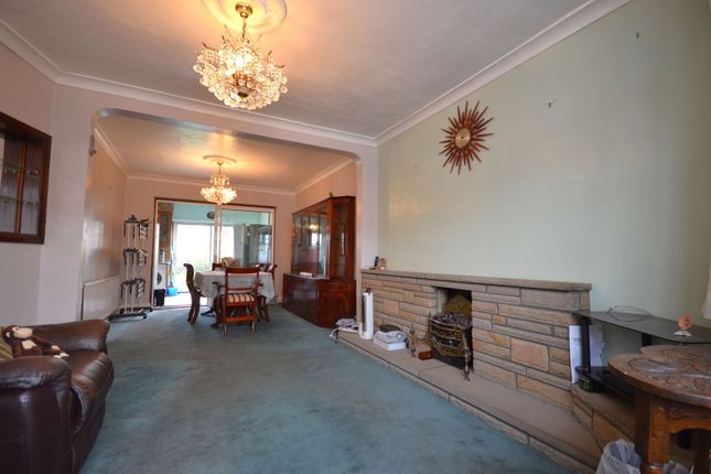 254, Kenmore Avenue, Harrow photo 2