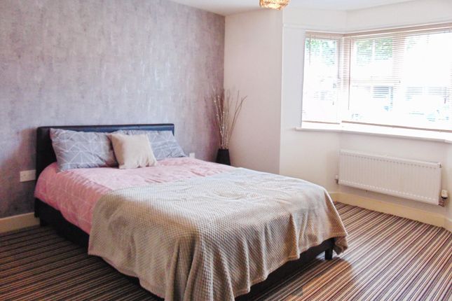8, Saxon Court, Kingsnorth, Ashford photo 5