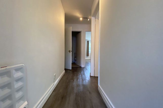 Worcester Gardens, Berks photo 2
