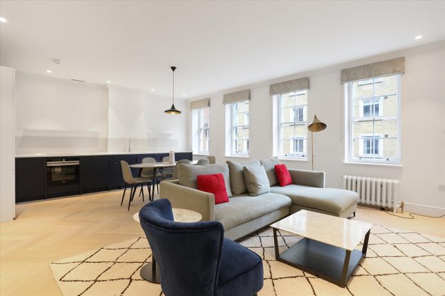 Flat to rent in Southampton Street, Covent Garden WC2E
