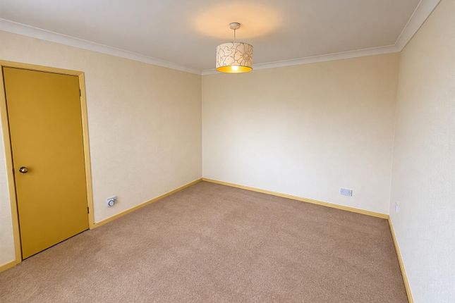 17, Croft Road, Newent photo 2