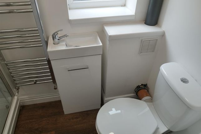 Room 3, 28, St John Street, Mansfield photo 5
