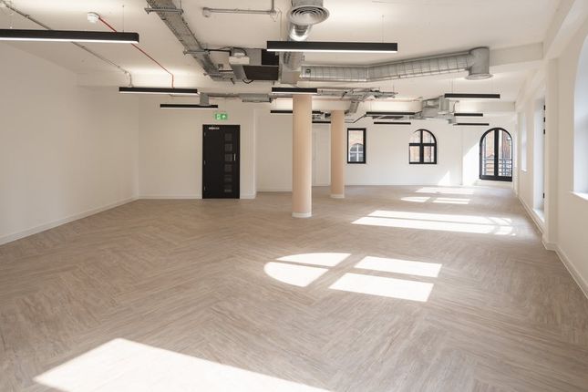 Office to let in City Road, London