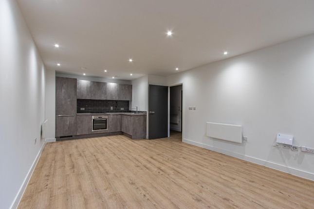 1 Bed Flat To Rent In Brickworks Cardiff Cf10 Zoopla