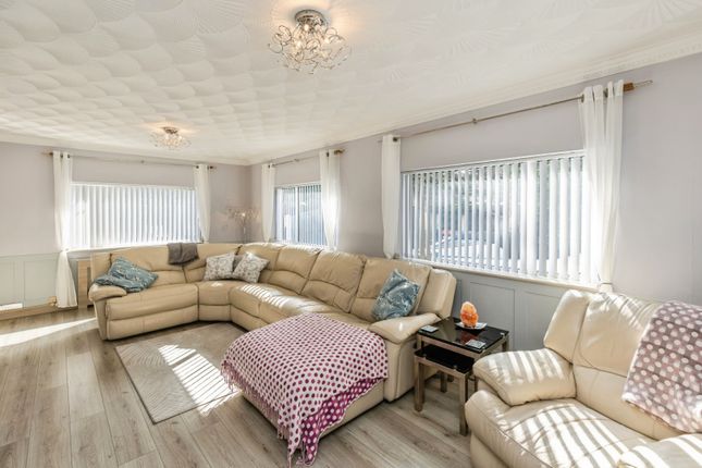 7, Gorse Way,, Chester photo 2