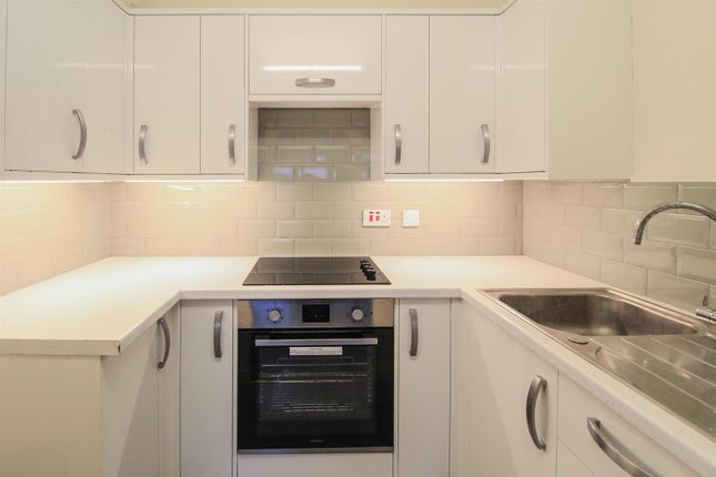 39, Beech Court, Nottingham photo 2