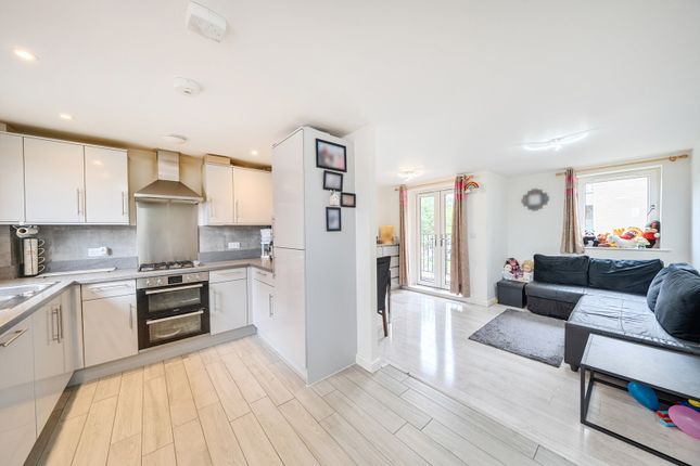 Flat 10, Tithe Court, 153, Rayners Lane, Harrow photo 4