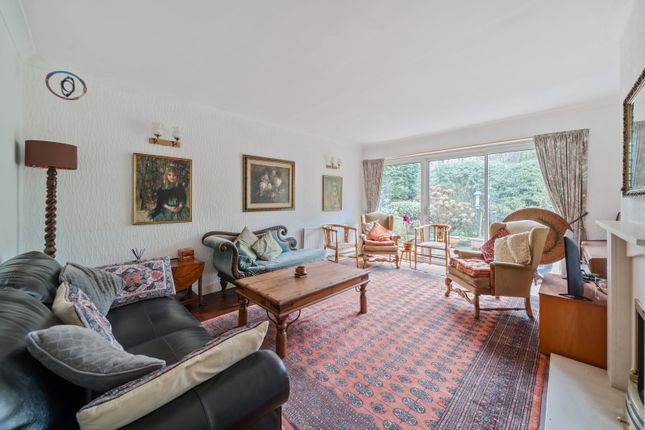 8, Dunboe Place, Shepperton photo 3