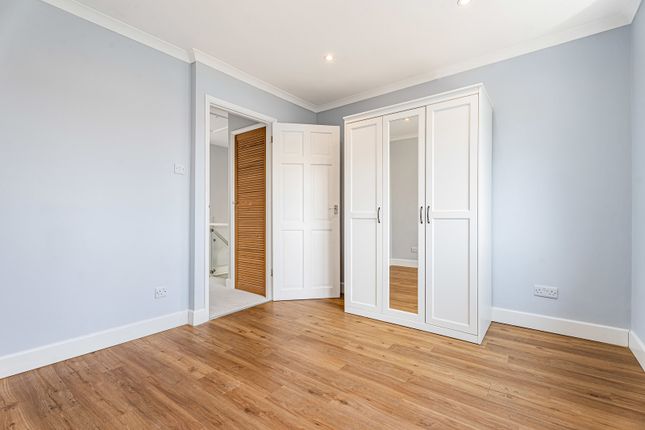 30A, Park Road, Surrey photo 4
