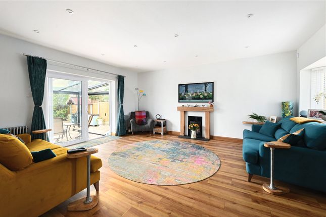 84, Staines Road, Surrey photo 2