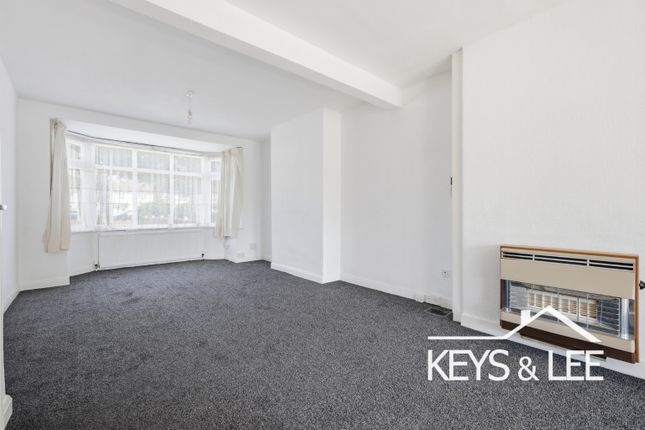 361 Rush Green Road, Romford, Greater London photo 3