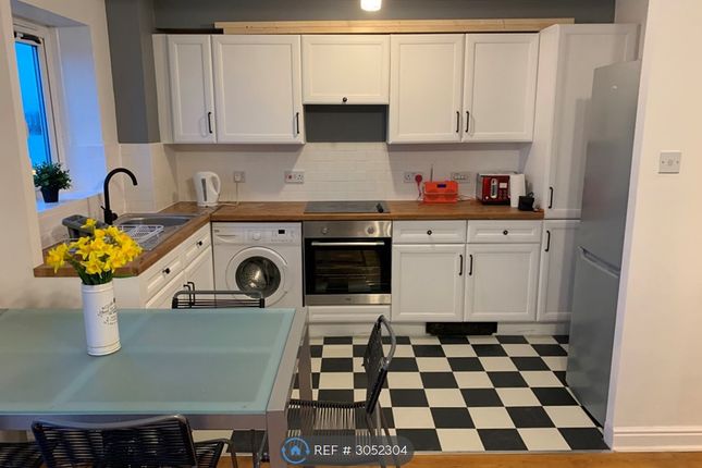 Flat, Ferguson Close, Canary Wharf photo 2
