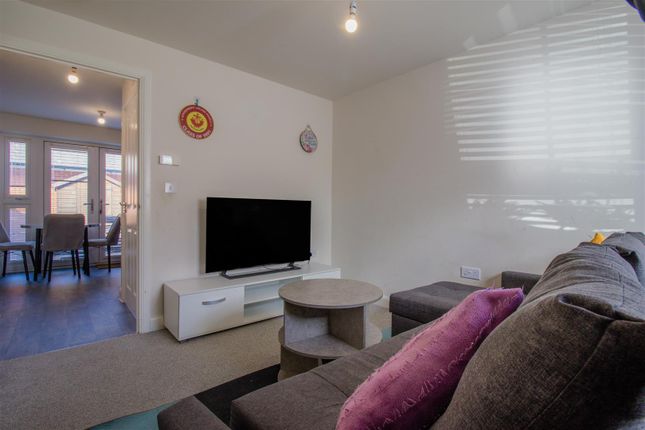22, Brewin Road, Leamington Spa photo 2