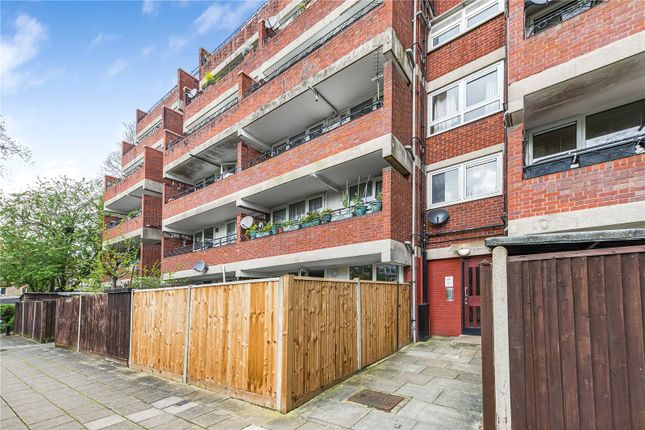 Flat for sale in Bullen Street, London