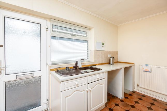 32, Camelia Drive, Swansea photo 4